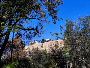 Καιρός: Αίθριος με απογευματινές μπόρες στα ορεινά και τοπικές βροχές στα βόρεια τη νύχτα