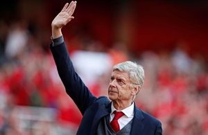 Ο κανόνας Βενγκέρ για το οφσάιντ έκανε πρεμιέρα με γκολ… που δεν θα μετρούσε ποτέ (vid)