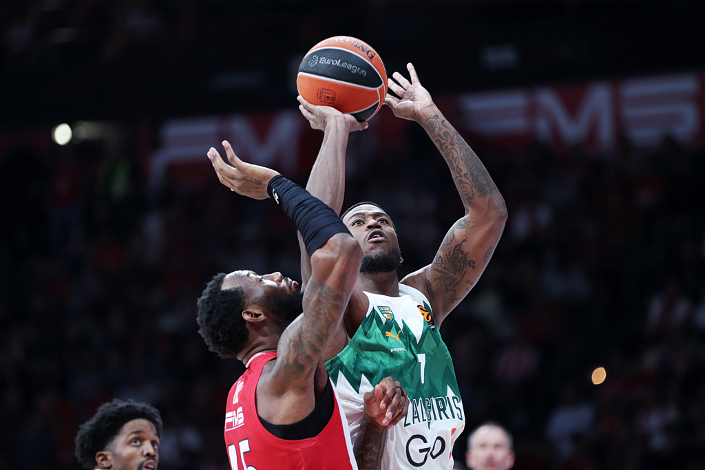 Euroleague: Σημαντική νίκη για Ερυθρό Αστέρα – Η Χάποελ «έστειλε» μόνο πρώτο τον Ολυμπιακό