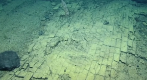 Ποιος «χτίζει» στον πυθμένα του Ειρηνικού Ωκεανού – «Ο δρόμος από κίτρινα τούβλα που μοιάζει να οδηγεί στην Ατλαντίδα»