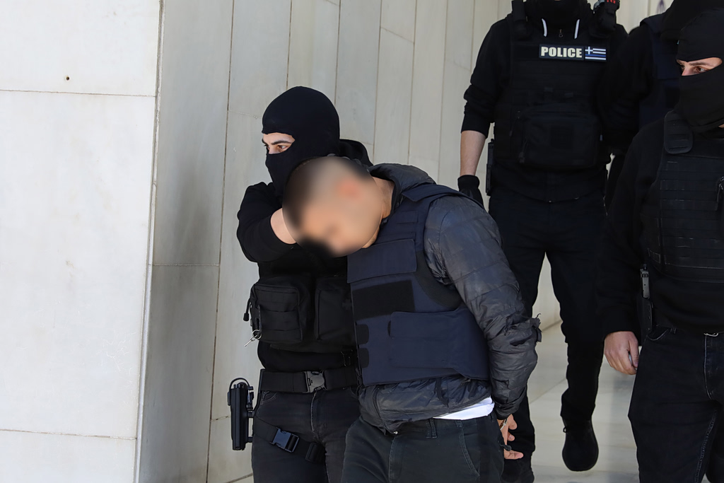 Άγιος Δημήτριος: Στο Ναυτοδικείο ο 20χρονος που συνελήφθη – Σκότωσε τον 27χρονο για μια γυναίκα