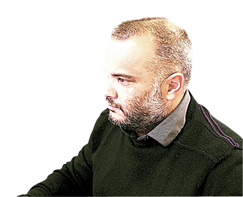 Νίκος Λιβανός