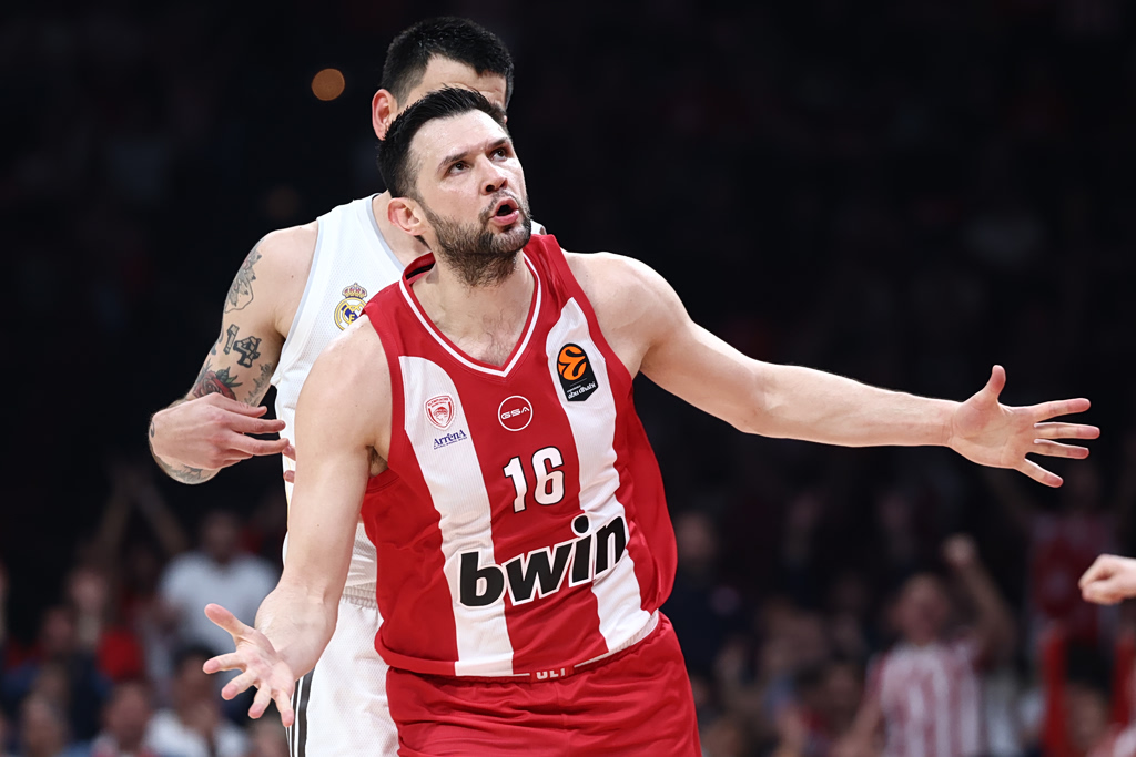 Κώστας Παπανικολάου: Έγινε ο τρίτος παίκτης με τα περισσότερα ματς στην EuroLeague