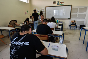 Λήξη μαθημάτων για τα λύκεια σήμερα – Την ερχόμενη εβδομάδα αρχίζουν προαγωγικές και απολυτήριες εξετάσεις