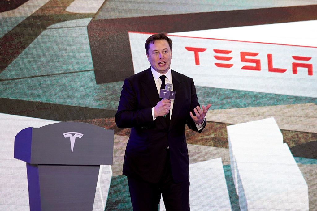 Η Tesla αποκαλύπτει: Η ετήσια αποζημίωση του Ίλον Μασκ για το 2025 φτάνει τα 158 δισ. δολάρια