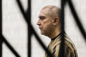 Συγγενής του Μπασάρ αλ-Άσαντ δικάζεται για «εγκλήματα κατά της ανθρωπότητας» στη Συρία