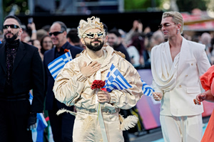 Eurovision 2026: Υπό τους ήχους του «Ζορμπά» εμφανίστηκε ο Akylas στην επίσημη τελετή έναρξης