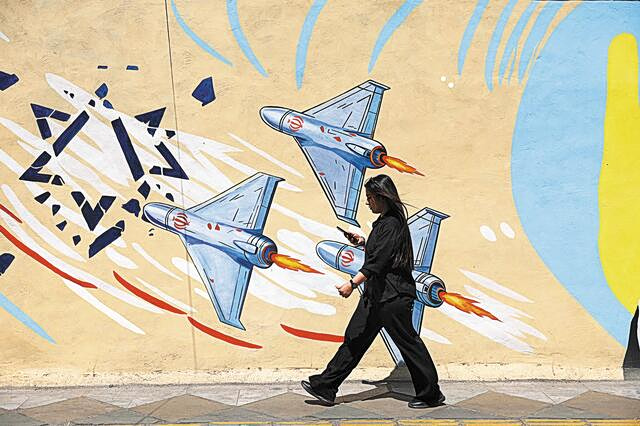 WSJ: Τα ΗΑΕ διεξήγαγαν στρατιωτικές επιχειρήσεις εναντίον του Ιράν τον Απρίλιο | Επικαιρότητα στο PlusTV.gr