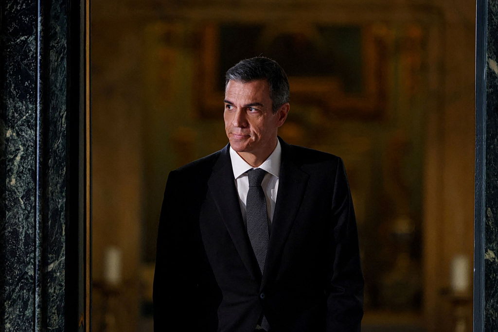Ισπανία: Τρίζει η κυβέρνηση – Απειλή για τον Σάντσεθ ο Θαπατέρο
