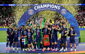 Παρί Σεν Ζερμέν: Η απονομή του Champions League στους πρωταθλήτές Ευρώπης (vid)