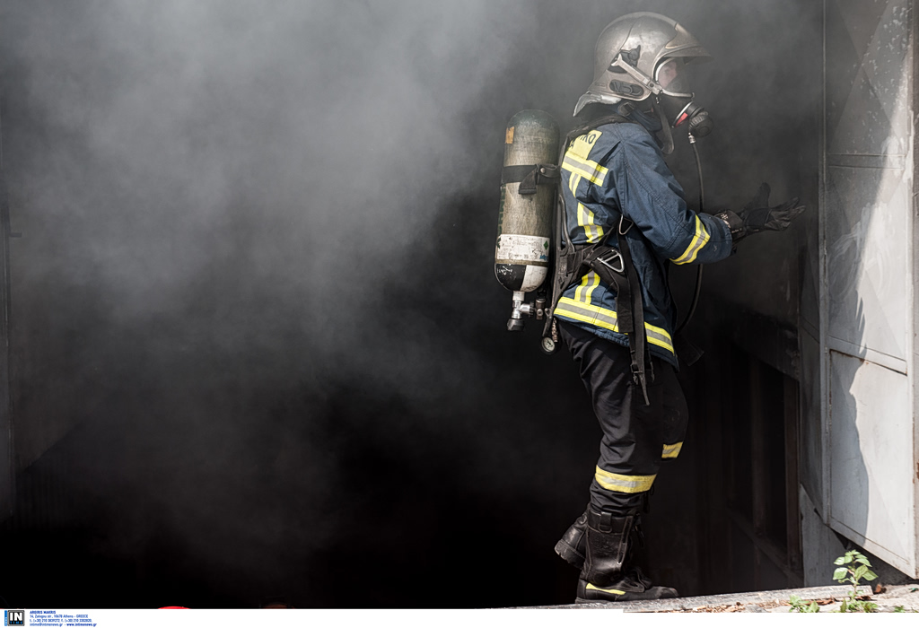 Φωτιά σε διαμέρισμα στην Πάτρα: Τραυματίστηκε 72χρονη προσπαθώντας να την περιορίσει