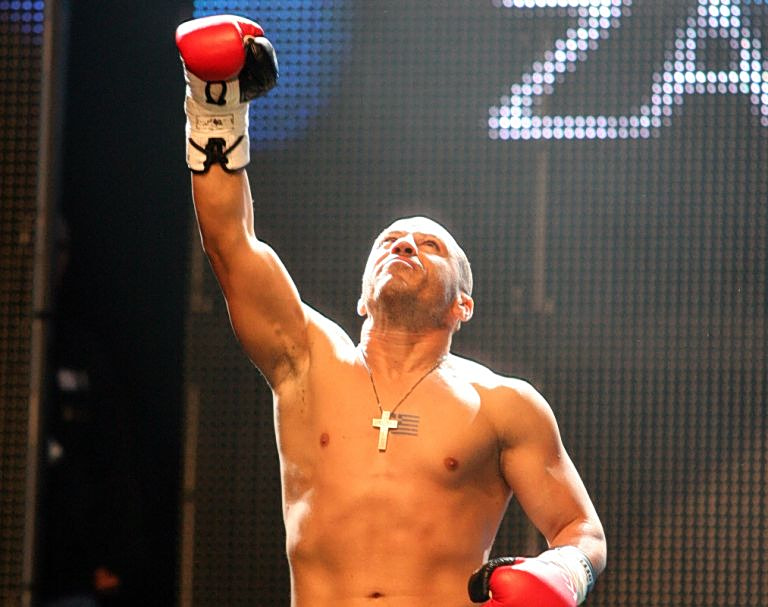 Floyd Mayweather vs Μιχάλης Ζαμπίδης στην Αθήνα: Ένας αγώνας που γράφει ιστορία και κανείς δεν περίμενε να δει στην Ελλάδα