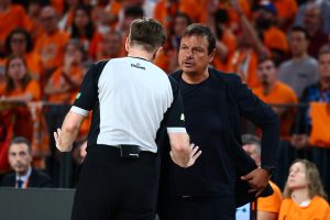 Επίθεση Άταμαν προς τη διαιτησία: «Αν τα διαιτητικά κριτήρια είναι ίδια και στο Final Four, η Βαλένθια θα κατακτήσει τη EuroLeague»
