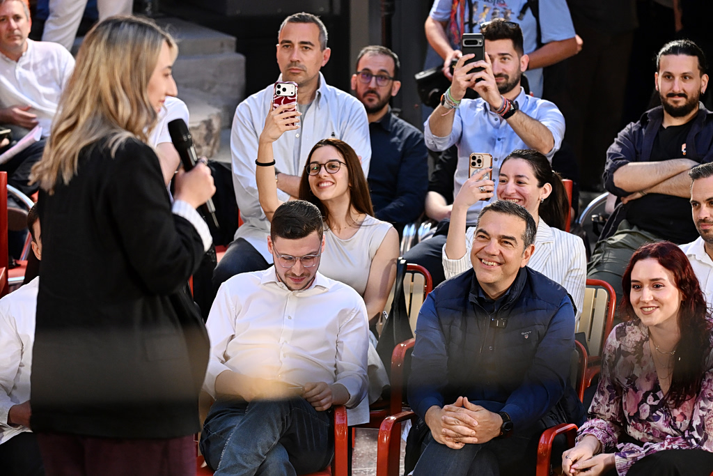 Τσίπρας στην εκδήλωση του Unmute Now: «Σας καλώ την επόμενη Τρίτη, να ανοίξουμε τα πανιά μας σε νέους ορίζοντες»