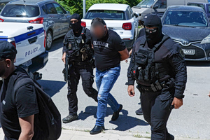 Κρήτη: Στον εισαγγελέα οι 16 συλληφθέντες για τις δύο εγκληματικές οργανώσεις