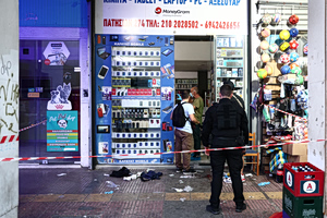 Γνώριμοι της αστυνομίας οι συλληφθέντες για την ένοπλη επίθεση στην Πατησίων