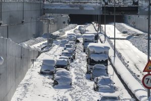 Αττική Οδός: Στην τελική ευθεία η δίκη για τους εγκλωβισμένους οδηγούς στα χιόνια