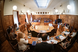 Υποκλοπές: Την Τετάρτη στην Eπιτροπή Θεσμών και Διαφάνειας Δεμίρης και Τζαβέλλας