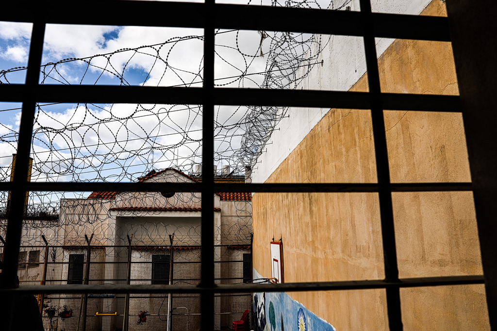 Βίντεο ντοκουμέντο από τον Κορυδαλλό: Πάρτι με αλκοόλ, χρυσές αλυσίδες και κινητά για ισοβίτες