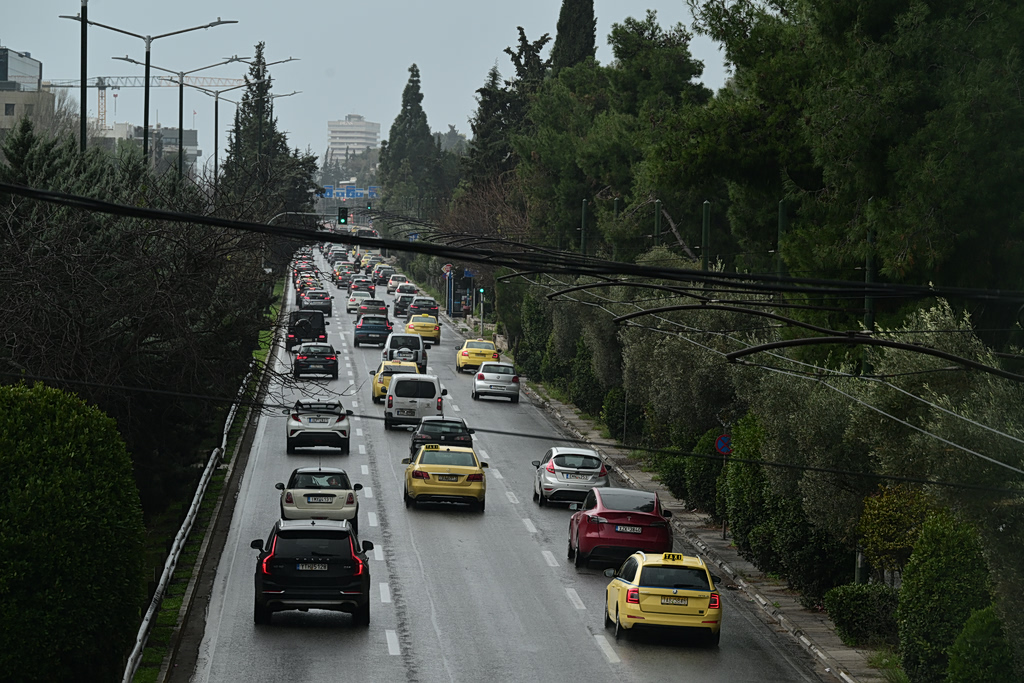 Κίνηση στους δρόμους: Στο «κόκκινο» ο Κηφισός – Μποτιλιάρισμα σε Κηφισίας, Μεσογείων και παραλιακή