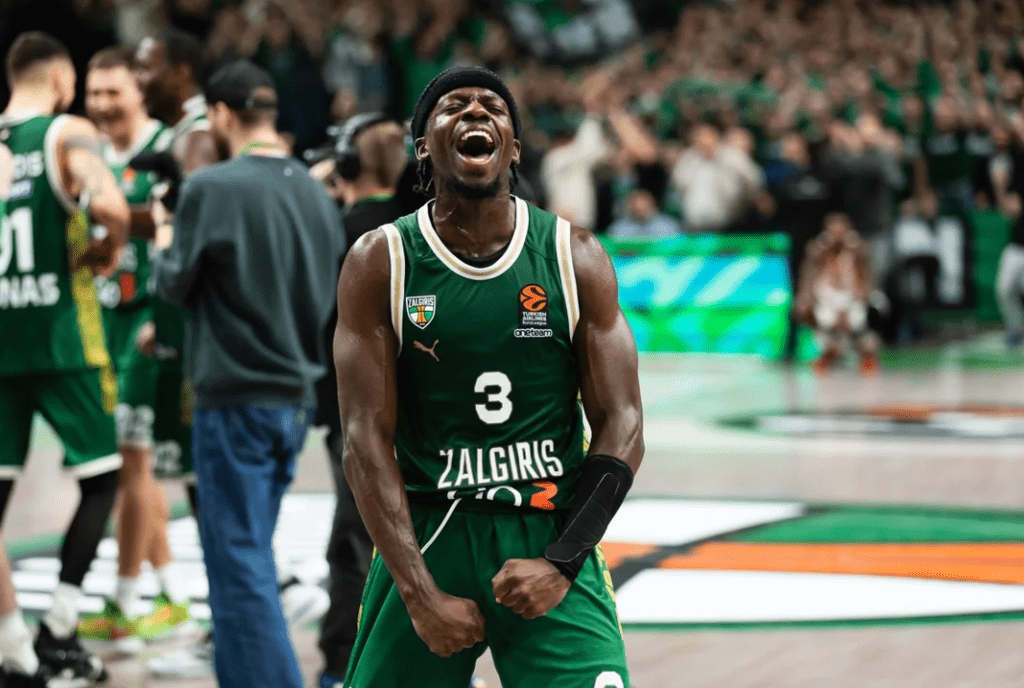 EuroLeague: Ο Φρανσίσκο «πέταξε» πάνω από τον Μπιμπέροβιτς και κάρφωσε την μπάλα (video) | Επικαιρότητα στο PlusTV.gr