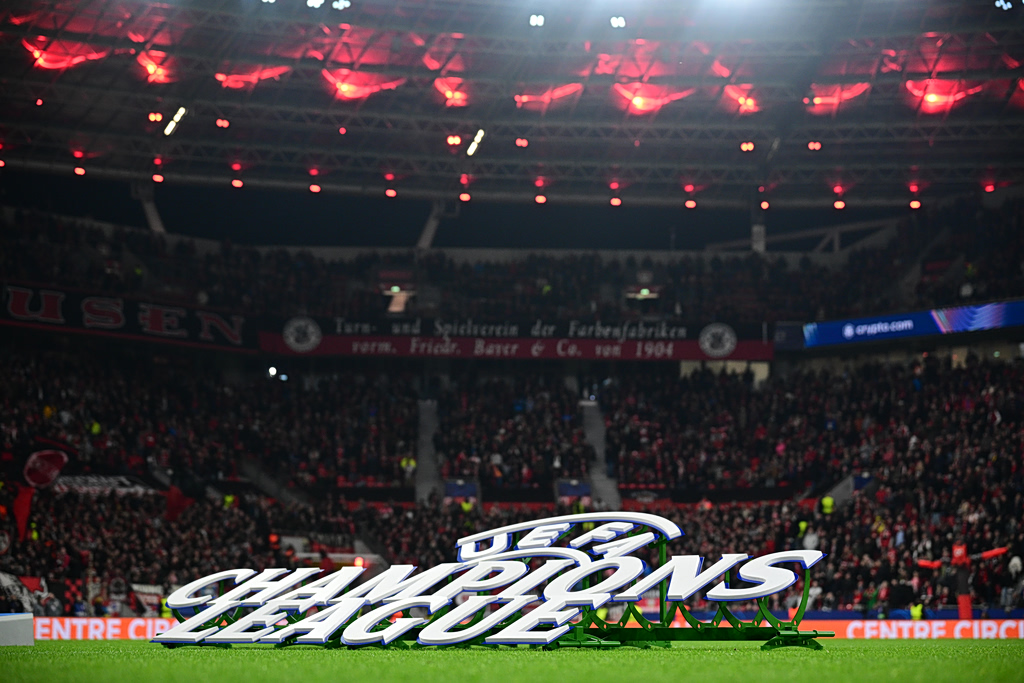 Ο ύμνος του Champions League έγινε ζεϊμπέκικο (vid)