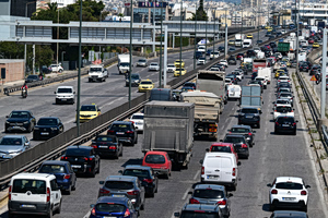 Κίνηση στους δρόμους: Στο «κόκκινο» λεωφόρος Κηφισού και Αττική Οδός – Πού αλλού εντοπίζονται καθυστερήσεις