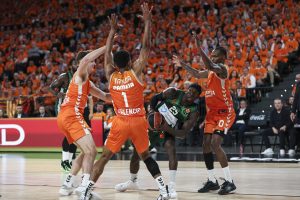 Βαλένθια – Παναθηναϊκός 81-64: Oι νυχτερίδες «ταπείνωσαν» τους πράσινους και τους πέταξαν εκτός Final Four