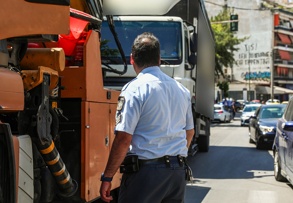 Πατήσια: Πώς έγινε το δυστύχημα με θύμα την ηλικιωμένη – Θλίψη στη γειτονιά για τον θάνατό της