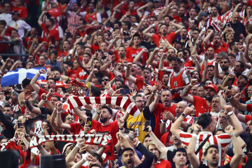 Final Four: Σείστηκε το T-Center στην είσοδο του Ολυμπιακού (vid)
