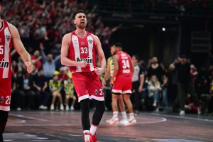 Παπανικολάου: «Να μείνουμε όπως όλη την σεζόν – Μαγεία ο κόσμος του Ολυμπιακού»