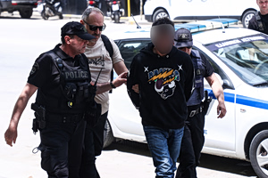 Θεσσαλονίκη: Δίωξη για ανθρωποκτονία με δόλο στον 30χρονο για τη δολοφονία του 67χρονου πατέρα του