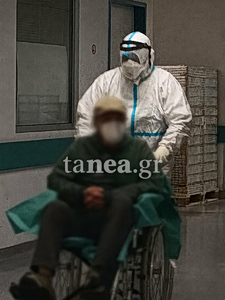 Χανταϊός: Ποιος είναι ο 75χρονος Έλληνας που βρίσκεται σε απομόνωση στο «Αττικό» – «Μέχρι τώρα δεν έχει τίποτα»