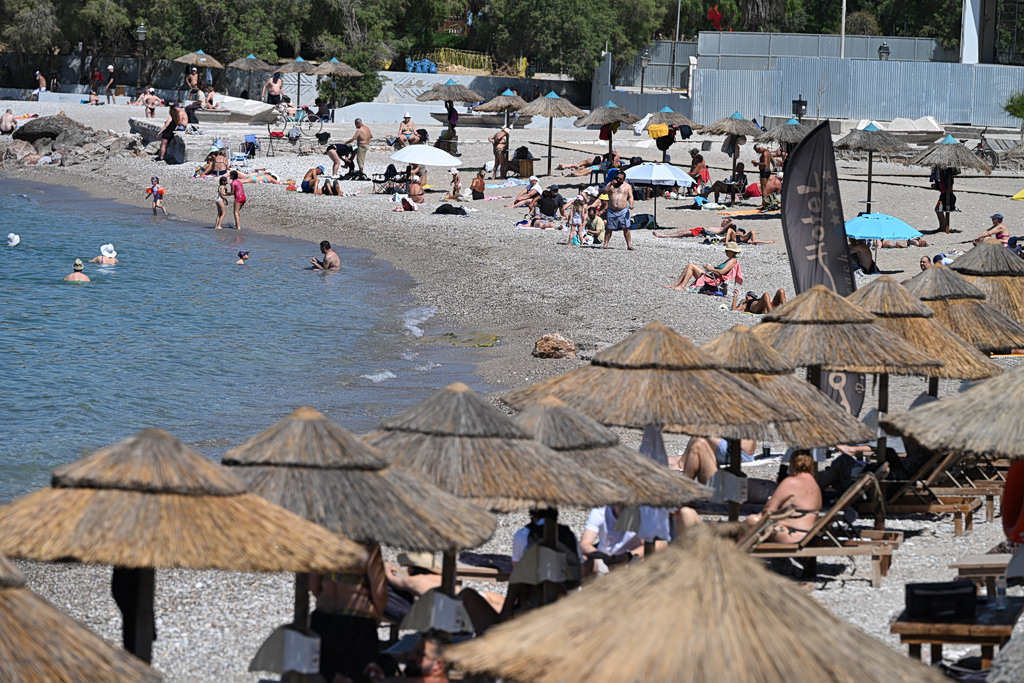 Καλακαίρι και επισήμως από τη Δευτέρα με τη θερμοκρασία στους 34 βαθμούς