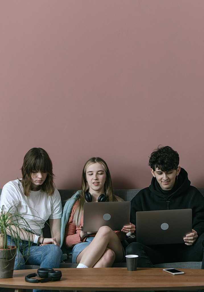 Gen Z: Ψυχική Επιβάρυνση, Κοινωνικές Προκλήσεις & Ανάγκη Reset