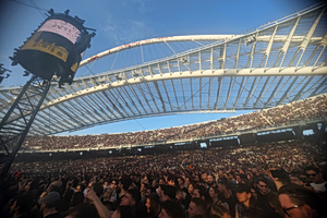 Metallica: Ξεκίνησε η μεγάλη συναυλία – Τρομερή ατμόσφαιρα στο ΟΑΚΑ – Συγκλονιστική η υποδοχή του κόσμου