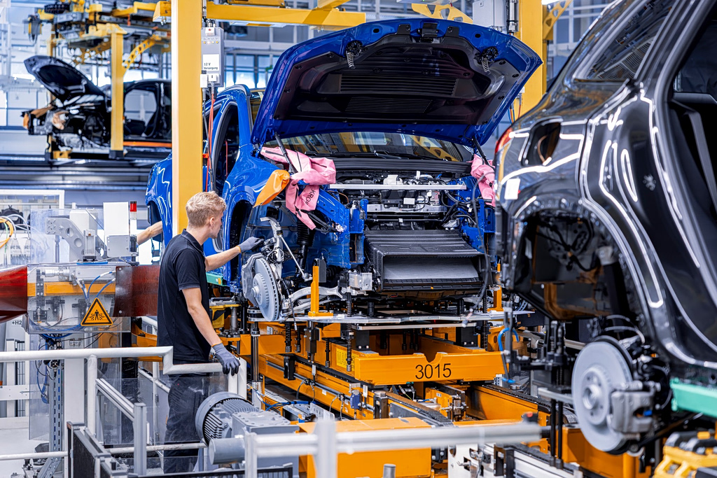 Πάει με χίλια η Mercedes-Benz GLC