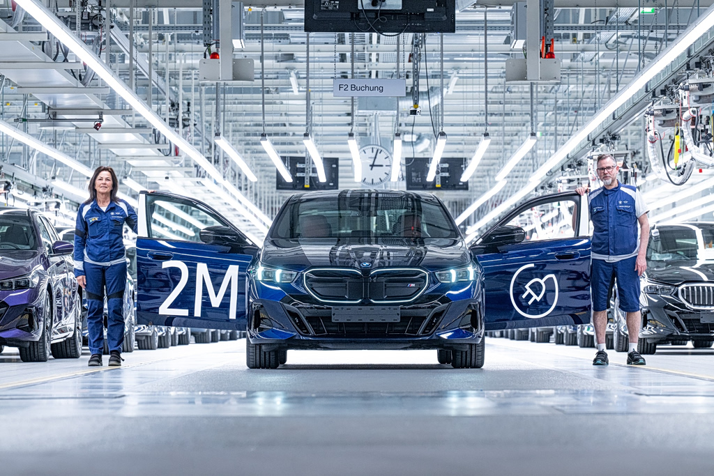 Ποσα ηλεκτρικά αυτοκίνητα κατασκεύασε η BMW σε 11 χρόνια;