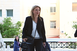 Τη Δευτέρα η ιδρυτική διακήρυξη για το κόμμα της Καρυστιανού – Σε απευθείας μετάδοση η συγκέντρωση υπογραφών (βίντεο)