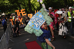 Met Gala 2026: Όταν η μόδα έγινε πεδίο σύγκρουσης