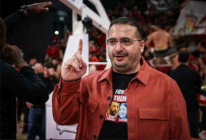 Το τζετ του προέδρου της Χάποελ Τελ Αβίβ συγκρούστηκε με πουλιά και ο ίδιος το εξέλαβε ως μήνυμα… Θεού