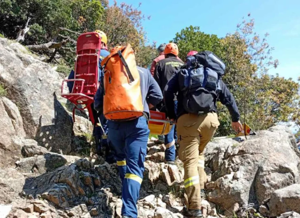 Σαμοθράκη: Επιχείρηση διάσωσης τραυματισμένης γυναίκας από τις βάθρες του Φονιά (φωτογραφίες)
