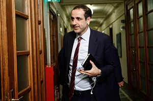 Υποκλοπές: Η παραδοχη ενοχής του Γρηγόρη Δημητριάδη που «δείχνει» προς το Μέγαρο Μαξίμου
