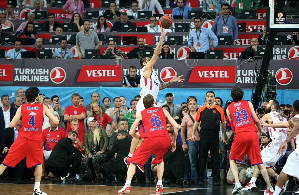 Σαν σήμερα το 2012, το… πεταχτάρι του Πρίντεζη χάρισε στον Ολυμπιακό την Ευρωλίγκα (vid, pic)