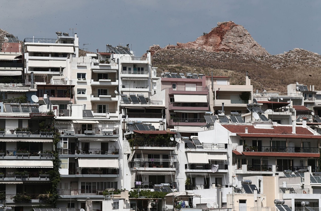 Ανοίγει το νέο πρόγραμμα «Ανακαινίζω» – Ποιες κατηγορίες δικαιούνται επιδότηση έως 95%