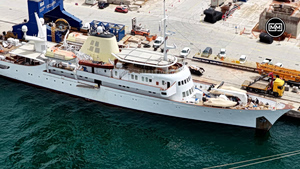 “Christina O”: Η θρυλική θαλαμηγός πριν αναχωρήσει στο Κάλιαρι Ιταλίας – Δείτε βίντεο drone