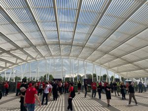 Οι πρώτοι φίλοι του Ολυμπιακού καταφτάνουν στο ΟΑΚΑ (vids, pics)