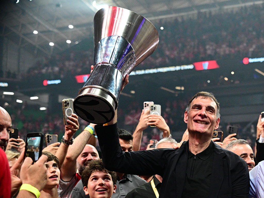 Η EuroLeague αποθέωσε Μπαρτζώκα: «Ο άνθρωπος πίσω από το τότε και το τώρα…»