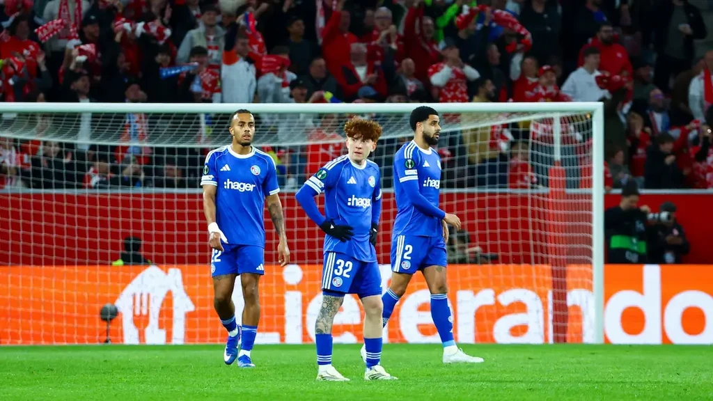 Europa League: Ένταση στο Στρασβούργο, παραλίγο επεισόδιο ανάμεσα σε συμπαίκτες μετά τον αποκλεισμό από τη Ράγιο Βαγιεκάνο (vid)