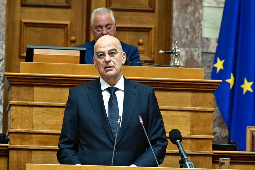 Ανάρτηση Δένδια για τα 20 χρόνια από το θάνατο του Κωνσταντίνου Ηλιάκη | Επικαιρότητα στο PlusTV.gr